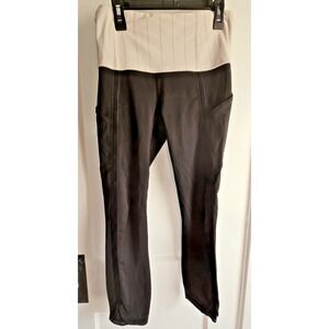 Lululemon woman legging high waist black Sz 6‎